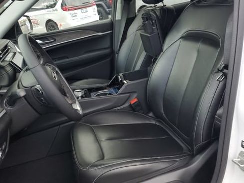 Certified 2023 Jeep Grand Cherokee Limited w/ Black Appearance Package AWD/4WD image 22