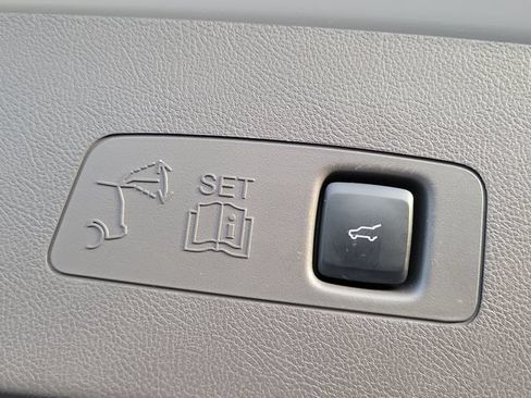 Certified 2022 Lincoln Corsair FWD w/ Equipment Group 101A image 10
