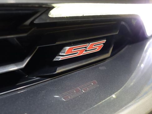 Used 2021 Chevrolet Camaro SS image 17