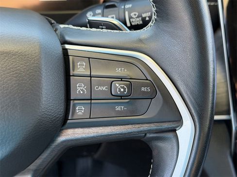 Used 2021 Jeep Grand Cherokee L Limited image 13