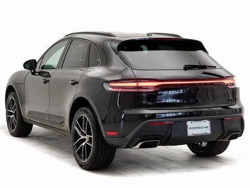 New 2025 Porsche Macan image 3