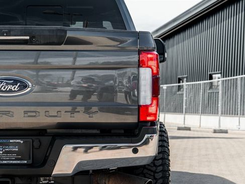 Used 2018 Ford F250 Lariat w/ Lariat Ultimate Package AWD/4WD image 13