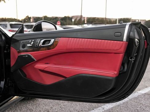 Used 2016 Mercedes-Benz SL 550 image 44