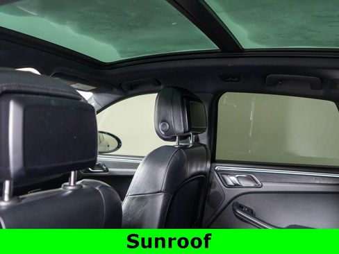 Used 2018 Porsche Macan GTS image 25