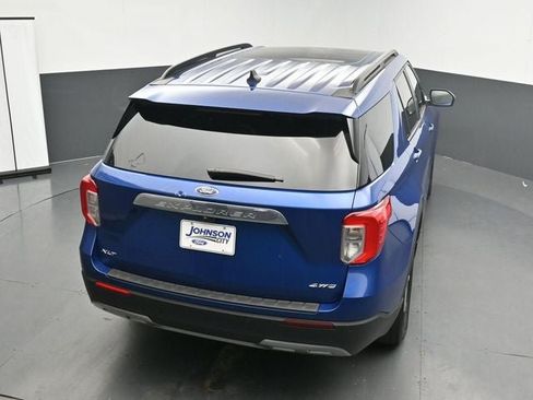 Used 2023 Ford Explorer XLT w/ Equipment Group 202A AWD/4WD image 25