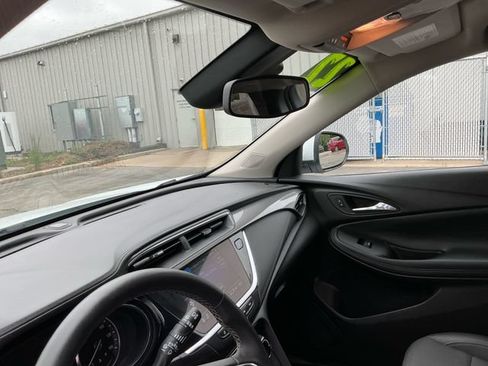 Used 2022 Buick Encore GX Preferred FWD image 25