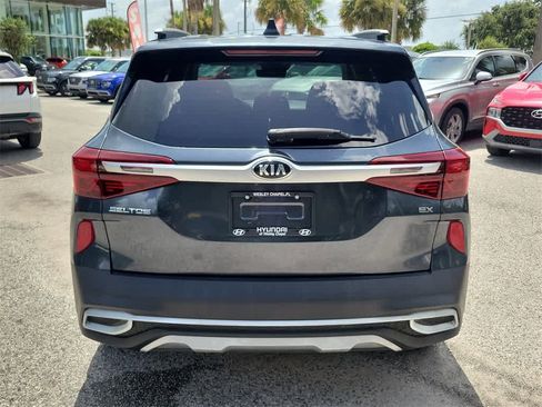 Used 2021 Kia Seltos EX image 10