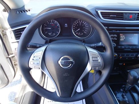 Used 2016 Nissan Rogue S image 12