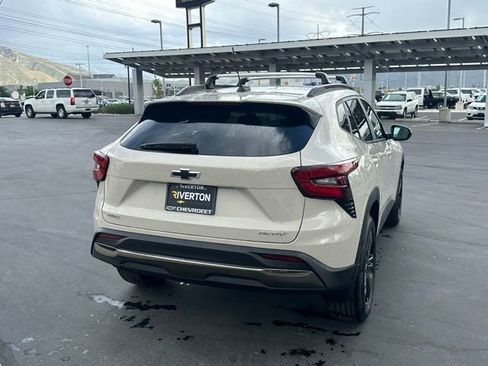 New 2026 Chevrolet Trax ACTIV w/ Sunroof Package FWD image 24
