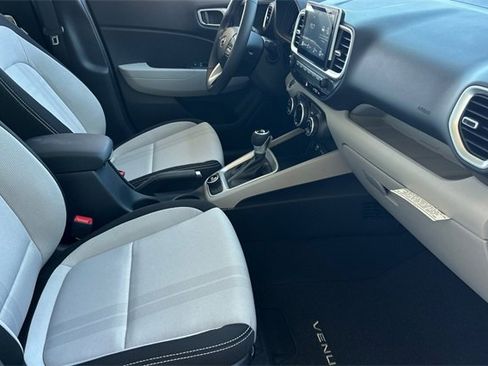 New 2025 Hyundai Venue SEL image 13