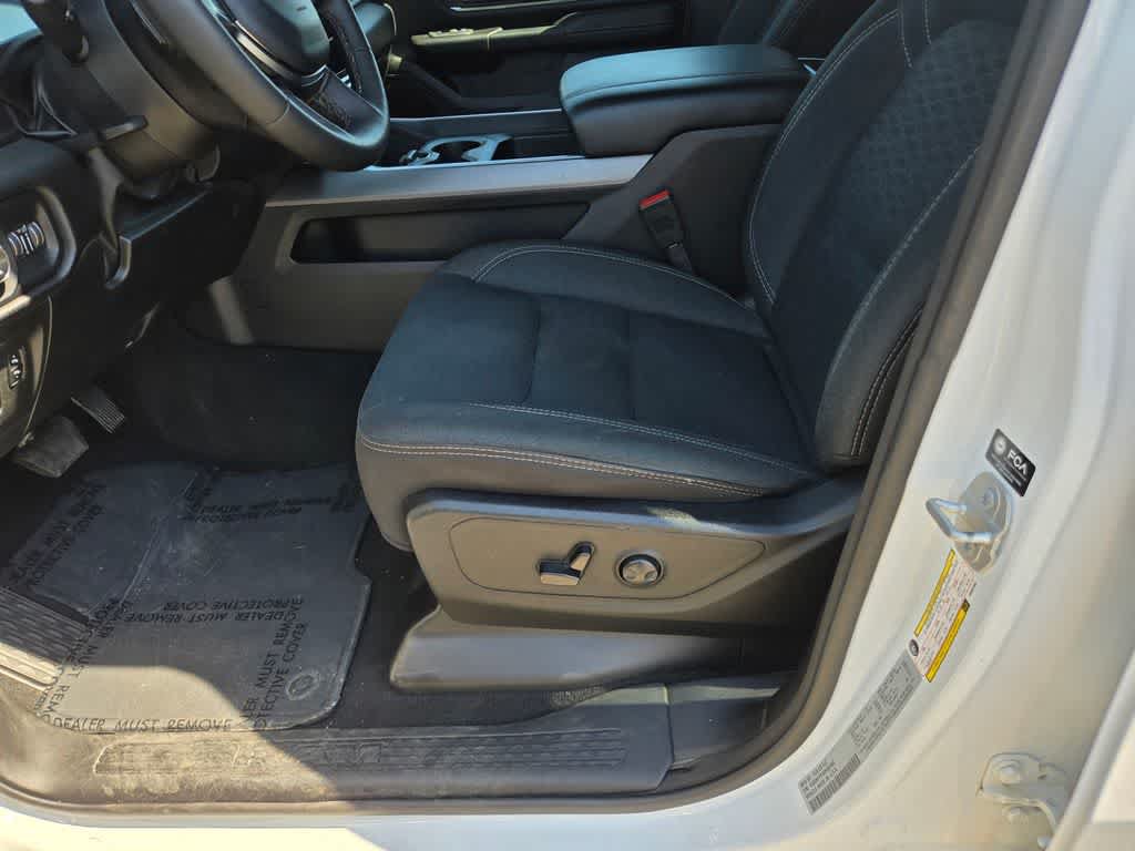 Used 2025 RAM 1500 Big Horn AWD/4WD image 18