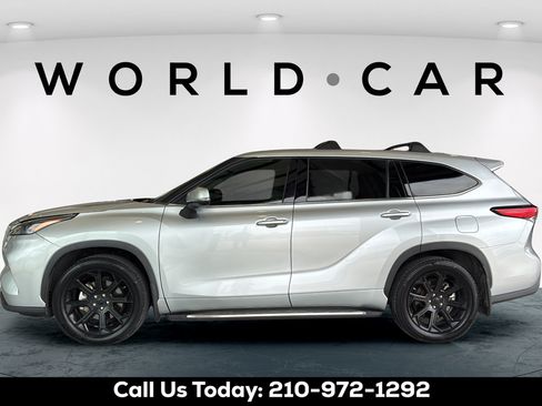 Used 2022 Toyota Highlander LE FWD image 10