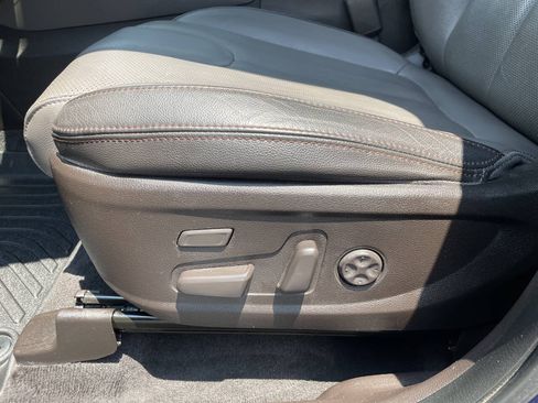 Used 2020 Hyundai Santa Fe Limited FWD image 14