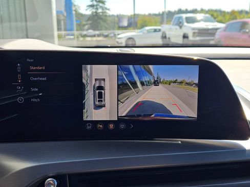 New 2027 Cadillac Vistiq Platinum AWD/4WD image 33