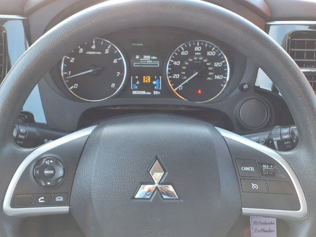 Used 2019 Mitsubishi Outlander ES FWD image 22