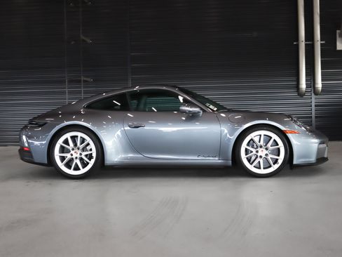 Used 2025 Porsche 911 Carrera 4 GTS image 11