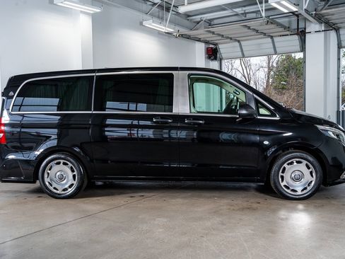 Used 2020 Mercedes-Benz Metris Passenger image 5