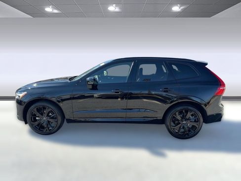 Certified 2024 Volvo XC60 B5 Ultimate image 2