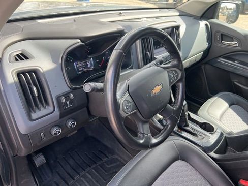 Used 2017 Chevrolet Colorado Z71 AWD/4WD image 14