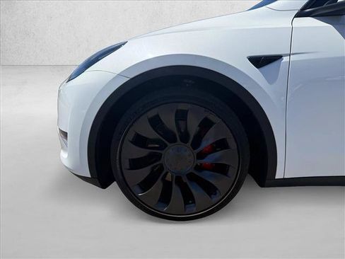 Used 2023 Tesla Model Y Performance AWD/4WD image 20