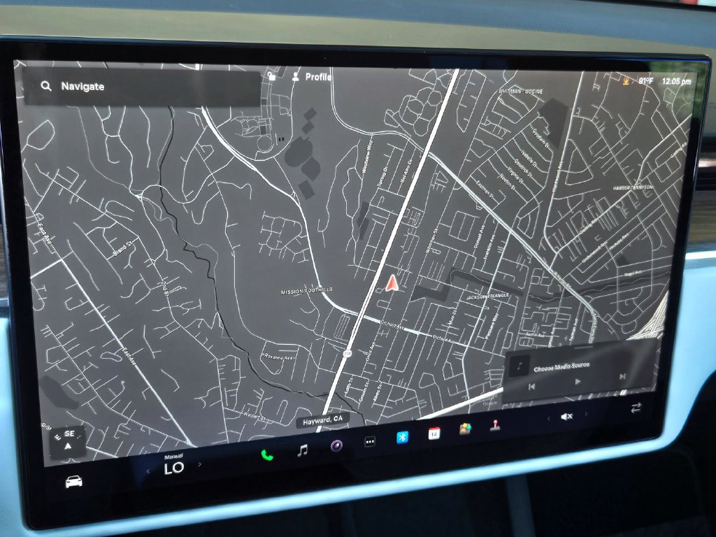Used 2023 Tesla Model X AWD/4WD image 20