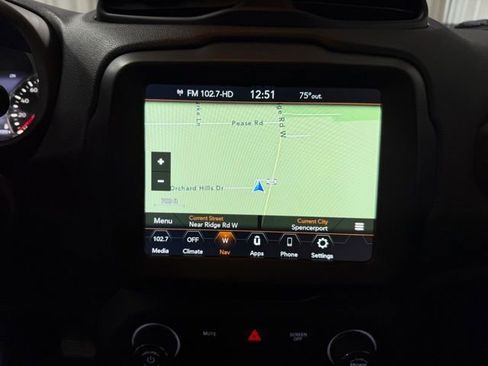 Used 2020 Jeep Renegade Altitude w/ UConnect 8.4 Nav Group AWD/4WD image 14