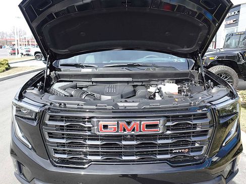 New 2026 GMC Acadia AT4 w/ Luxury Package image 30