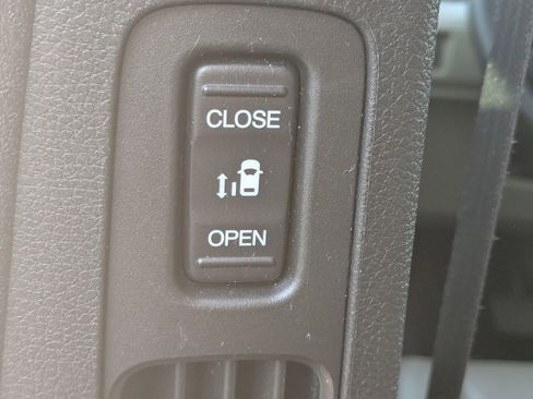 Used 2024 Honda Odyssey Elite image 24