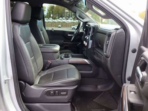 Used 2022 GMC Sierra 3500 SLT w/ SLT Convenience Package image 16