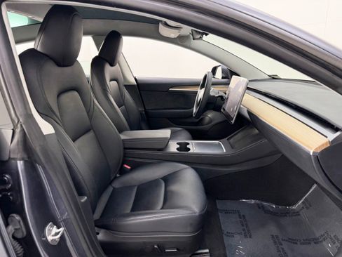 Used 2023 Tesla Model 3 Standard Range image 16