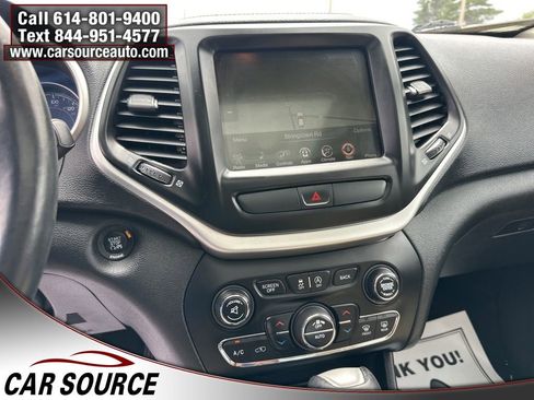 Used 2016 Jeep Cherokee Limited AWD/4WD image 17