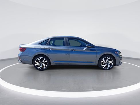 New 2026 Volkswagen Jetta SEL image 2