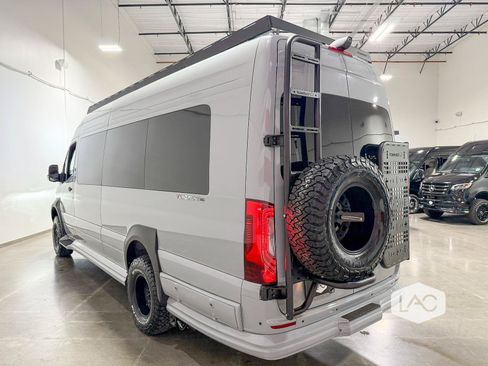 Used 2026 Mercedes-Benz Sprinter 3500 image 9