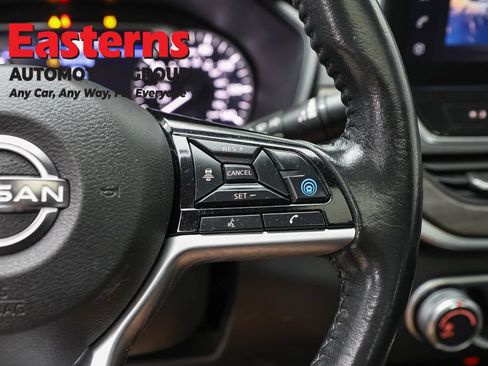 Used 2023 Nissan Altima 2.5 SV w/ SV Premium Package AWD/4WD image 16