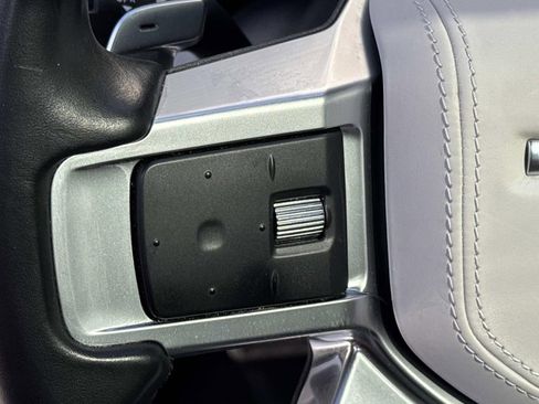 Used 2023 Land Rover Discovery HSE R-Dynamic image 25