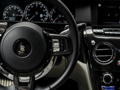 Used 2022 Rolls-Royce Cullinan Black Badge AWD/4WD image 20
