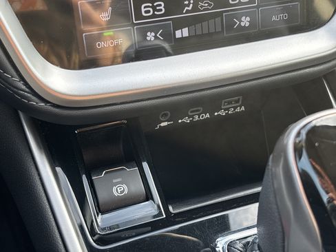 Certified 2024 Subaru Outback Limited AWD/4WD image 11