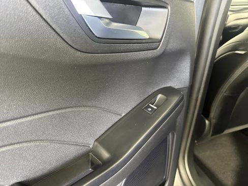 Used 2025 Ford Escape ST-Line AWD/4WD image 17
