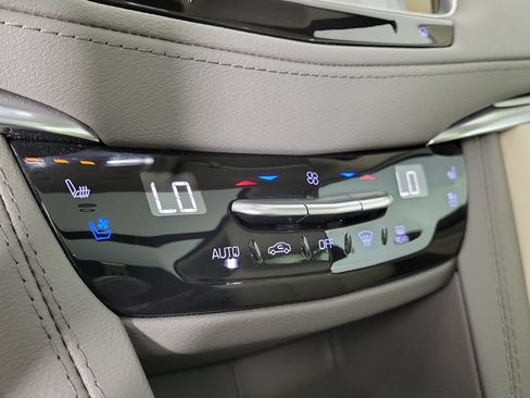 Certified 2024 Cadillac XT5 Premium Luxury w/ Technology Package FWD image 29