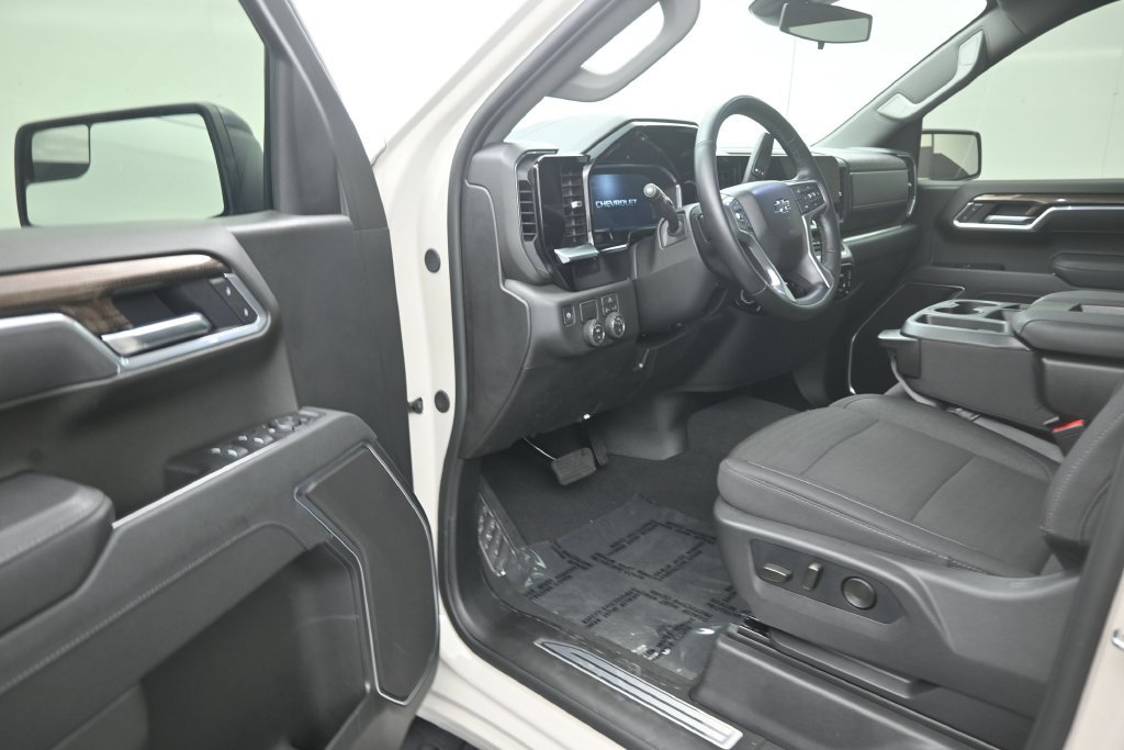 Used 2026 Chevrolet Silverado 1500 RST w/ RST Select Package RWD image 10