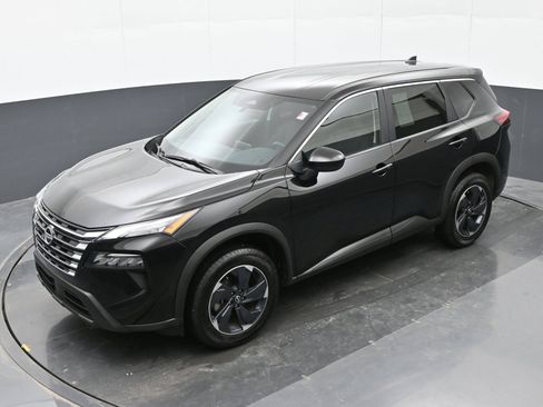 Used 2024 Nissan Rogue SV AWD/4WD image 30