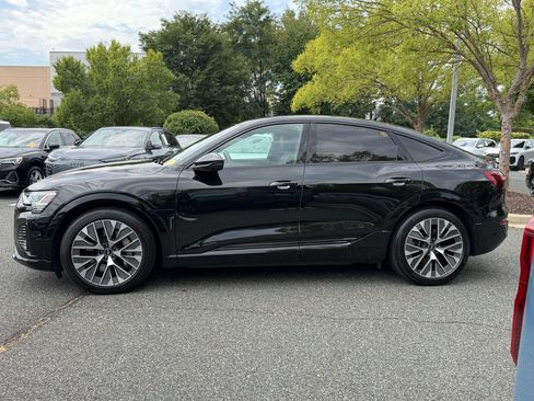 Used 2024 Audi Q8 e-tron Prestige w/ Prestige Package AWD/4WD image 2