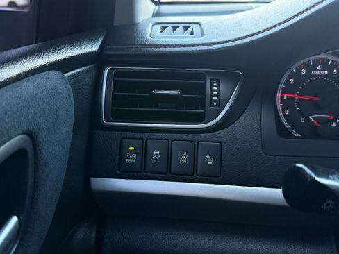 Used 2016 Toyota Camry XSE image 27