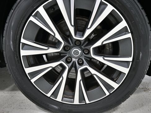 Used 2021 Volvo XC90 T5 Momentum w/ Climate Package AWD/4WD image 40