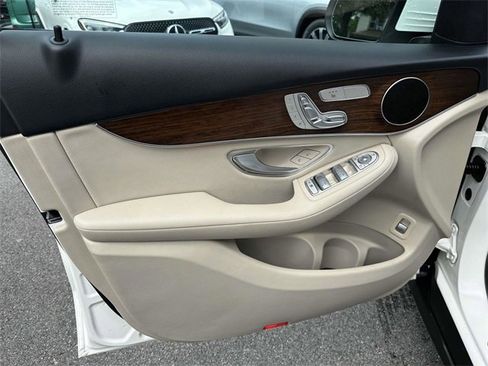 Certified 2022 Mercedes-Benz GLC 300 4MATIC image 15