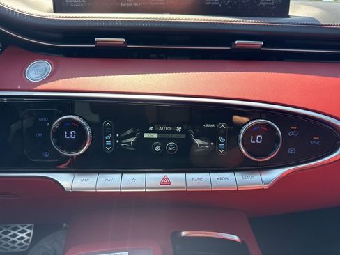 Used 2025 Genesis GV70 3.5T Sport w/ Sport Advanced Package image 25