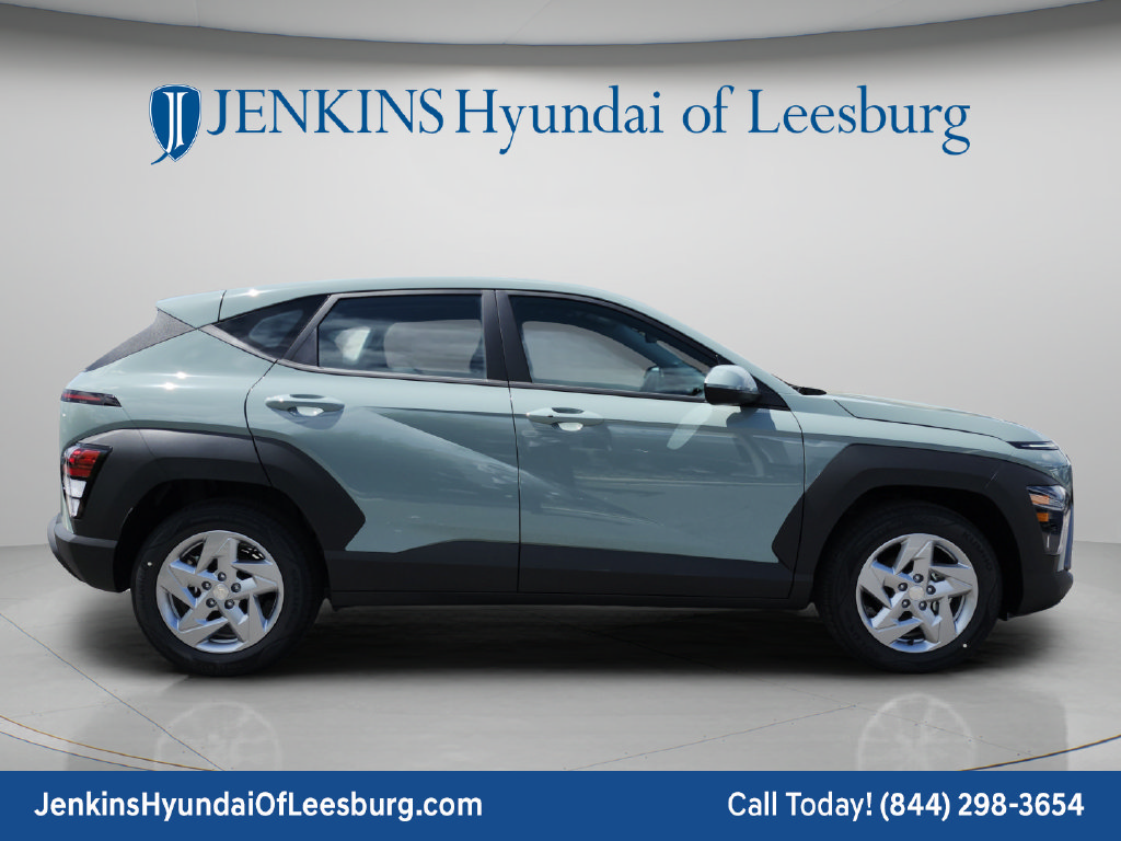 New 2027 Hyundai Kona SE FWD image 3