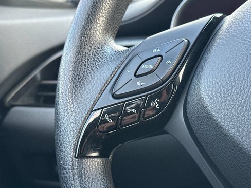 Used 2019 Toyota C-HR LE FWD image 24