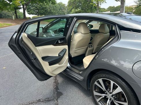 Used 2016 Nissan Maxima Platinum FWD image 15