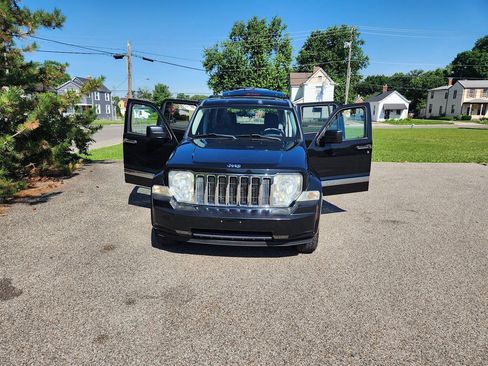 Used 2008 Jeep Liberty Limited w/ Premium Group II AWD/4WD image 32
